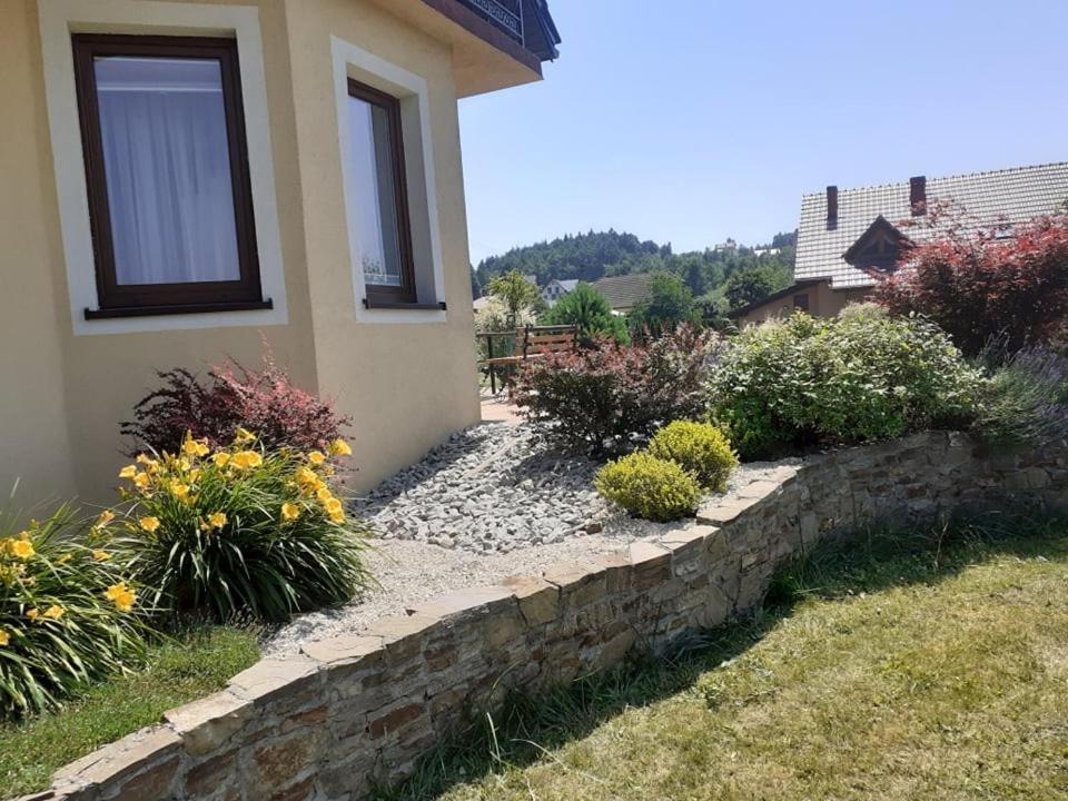 Dom W Okolicach Czchowa Wytrzyszczka Exterior foto